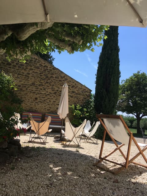 Courtyard seating arrangement