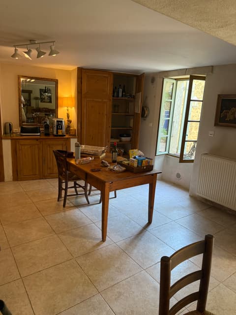 Fully equipped kitchen